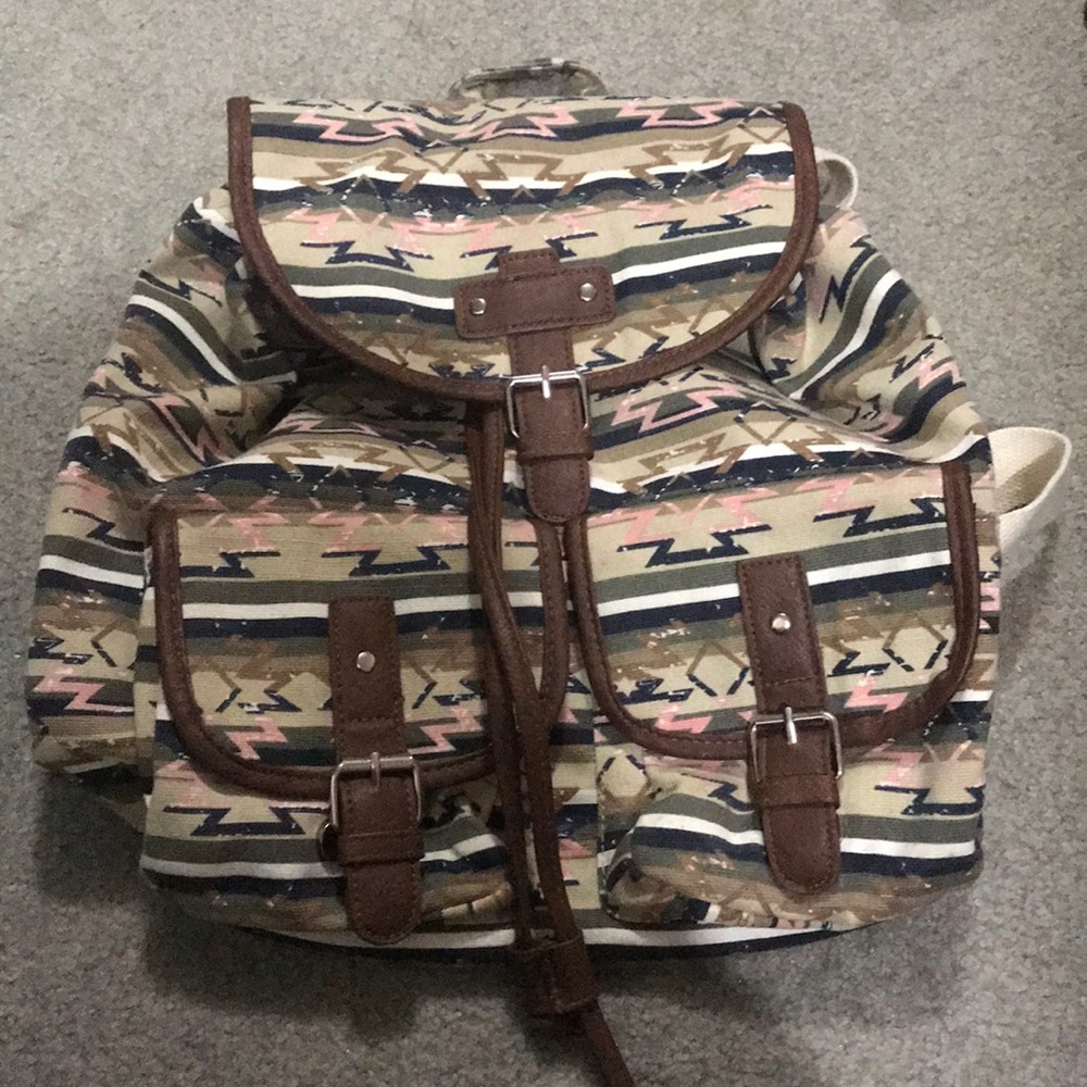 *Like New* backpack 🎒